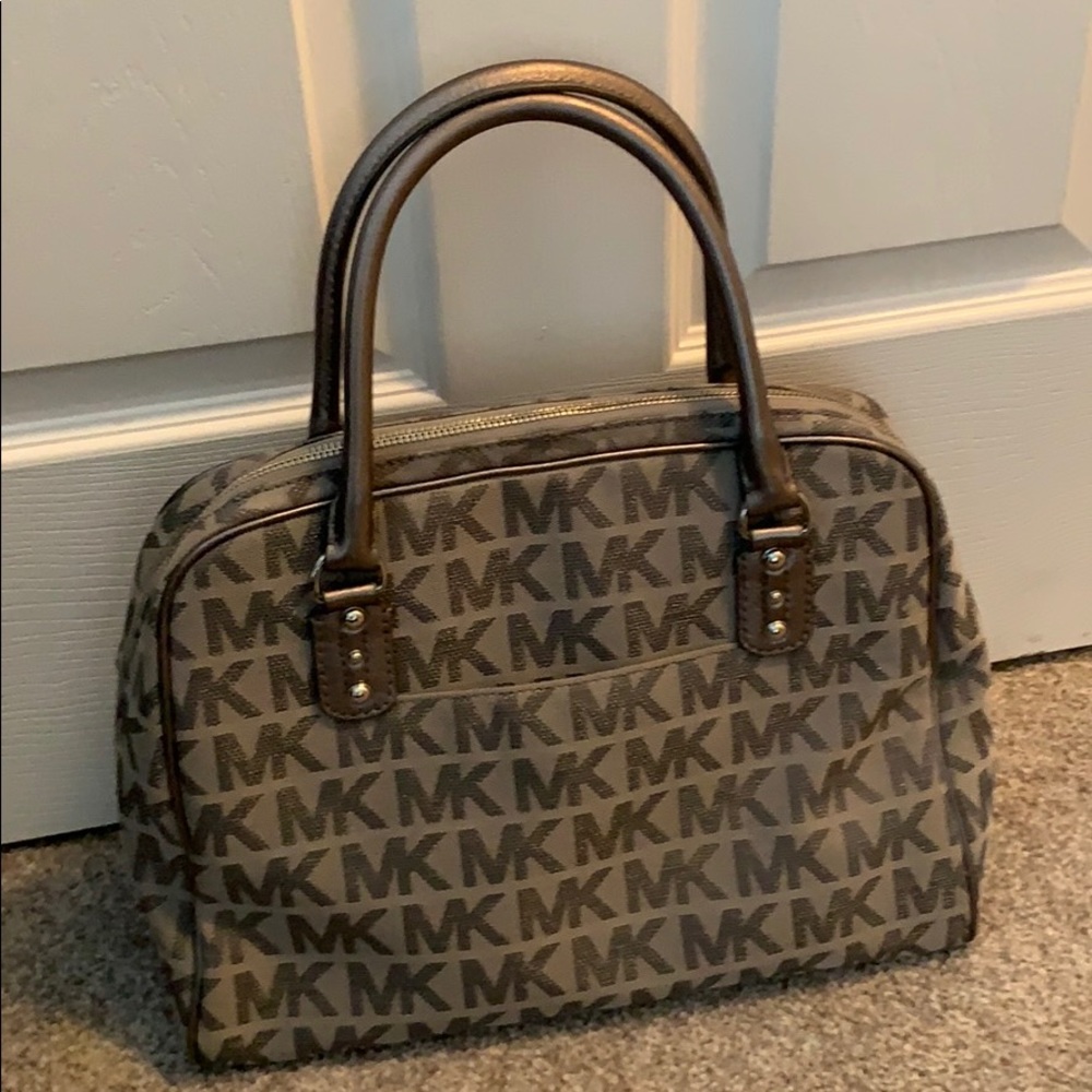 MK Gray/Silver purse. - Picture 3 of 3